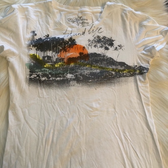 American Eagle “Island Life” Tee - Picture 1 of 3